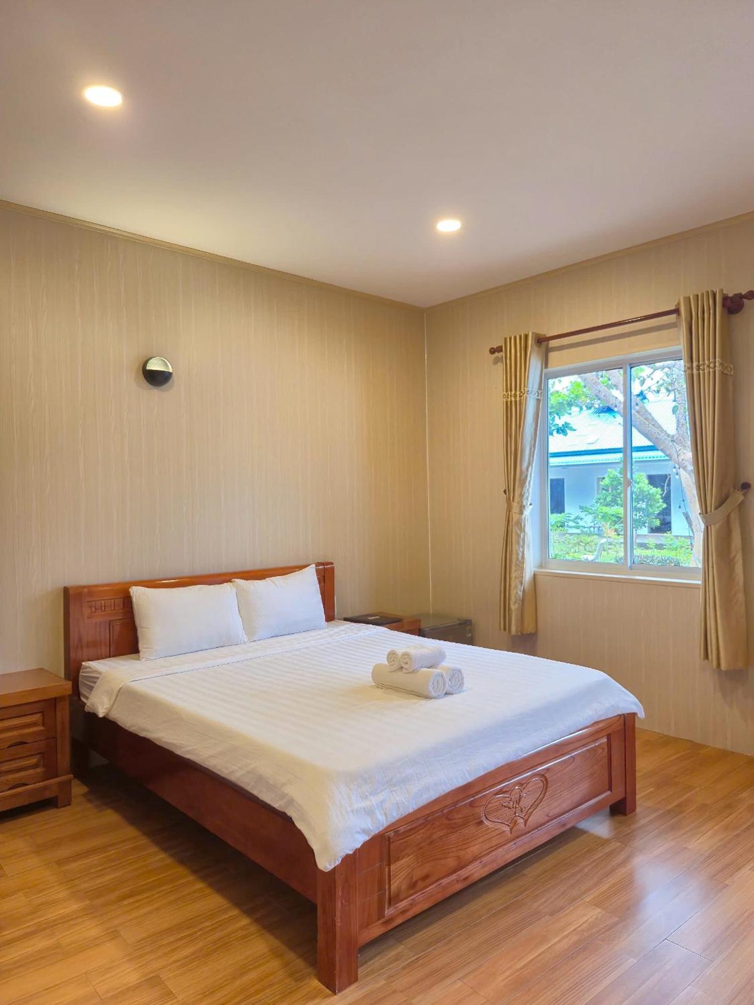 Bungalow Hotel Chi Khu Co Ong Esterno foto