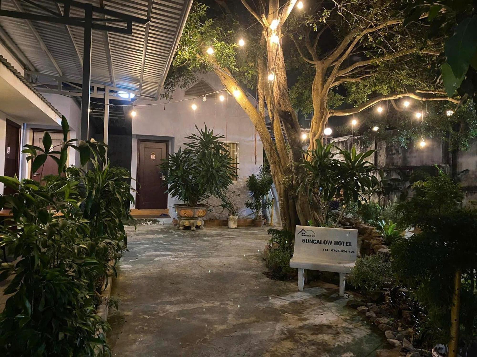 Bungalow Hotel Chi Khu Co Ong Esterno foto