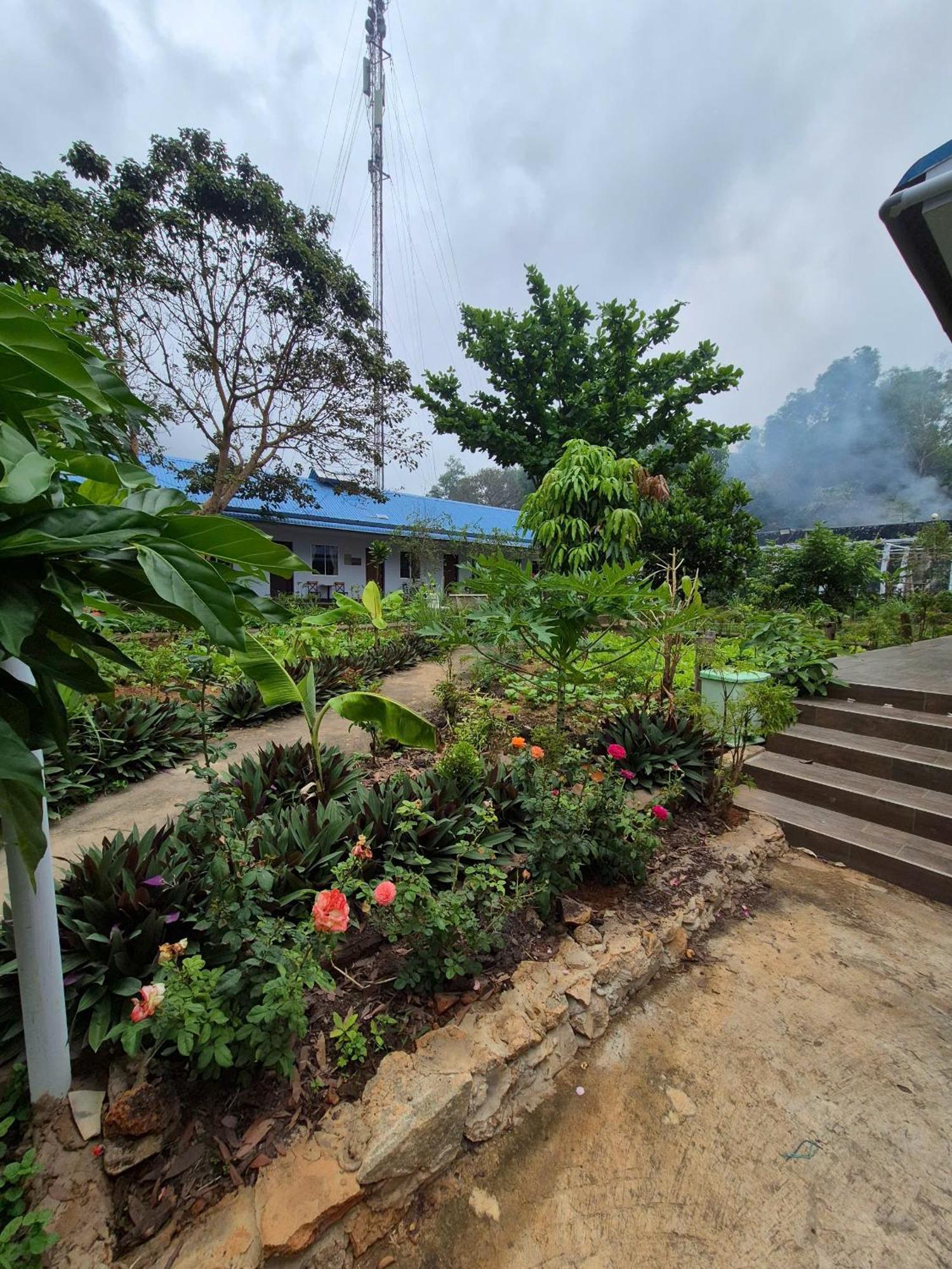 Bungalow Hotel Chi Khu Co Ong Esterno foto