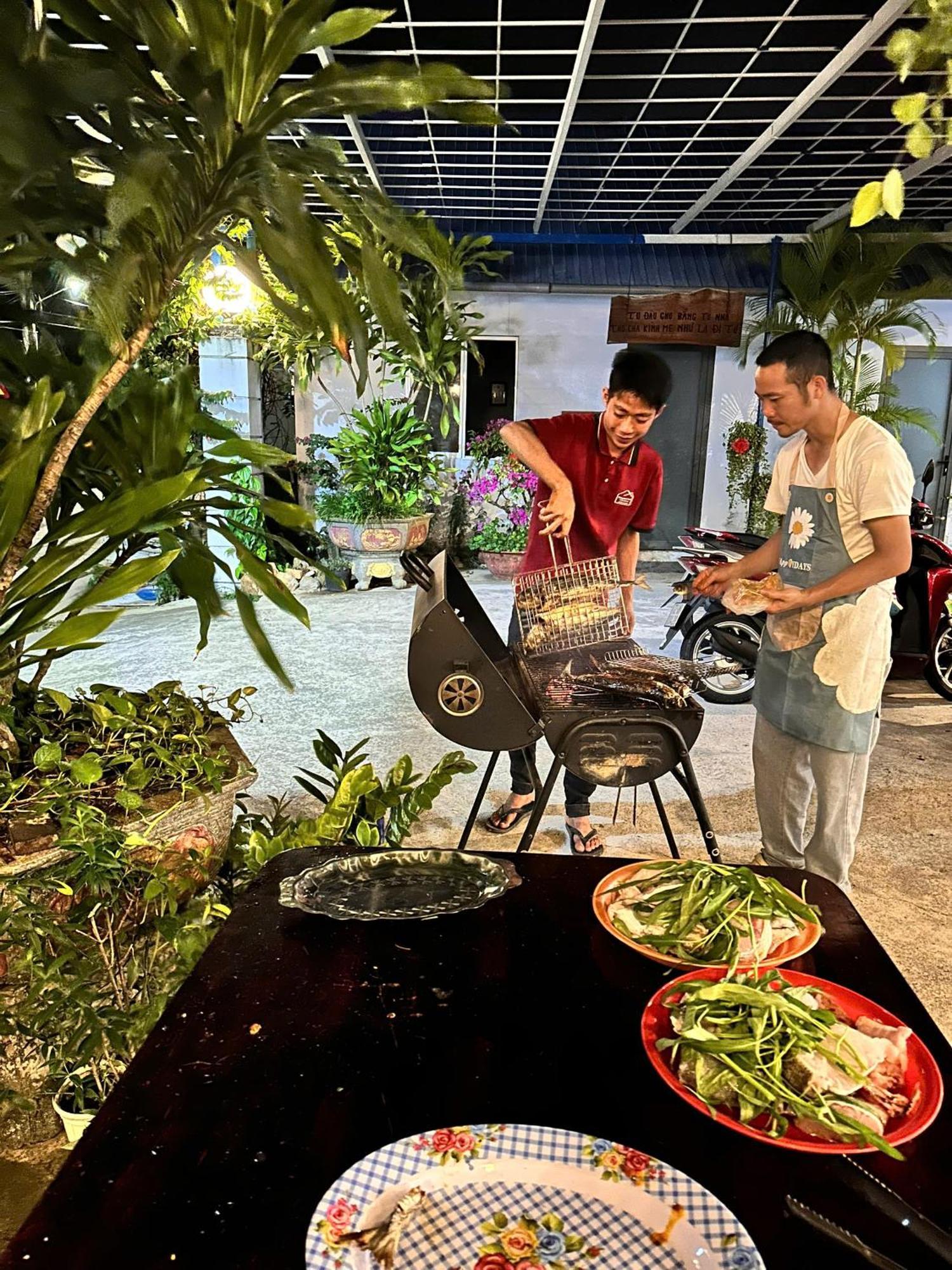 Bungalow Hotel Chi Khu Co Ong Esterno foto